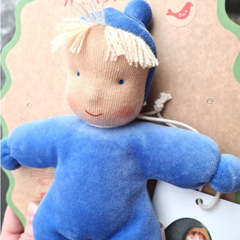 Käthe Kruse liten waldorfdukke Lolo blå 21 cm